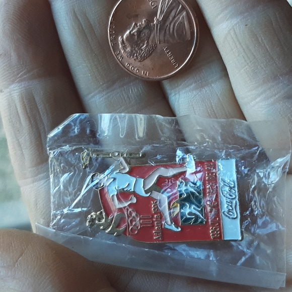 Coca-Cola Olympic Torch Relay Pin 1996 Atlanta - Picture 4 of 5